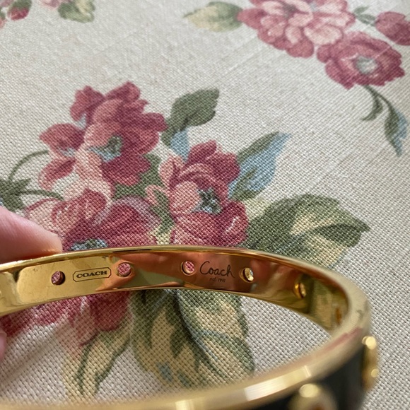EUC Coach bangle - Picture 3 of 6